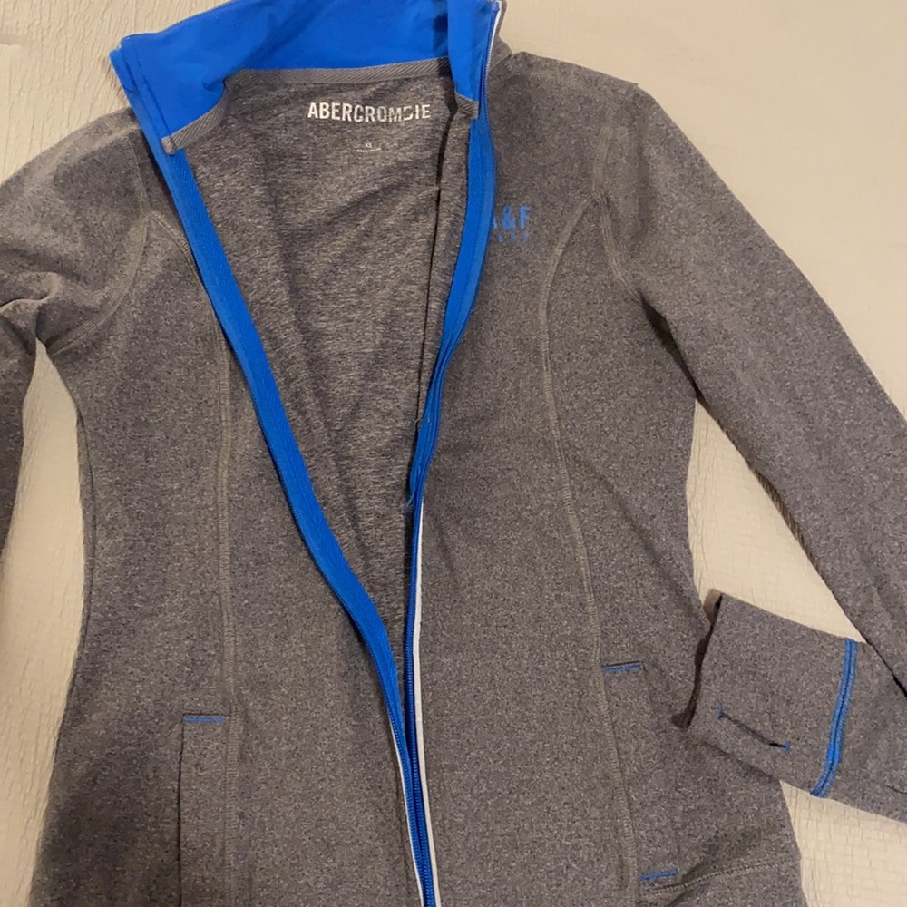 Abercrombie xs sweater